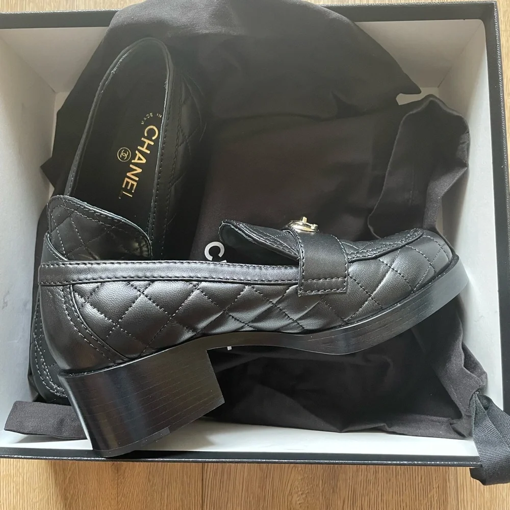 CHANEL Black Quilted Loafers with Gold Accent - Picture 4 of 6